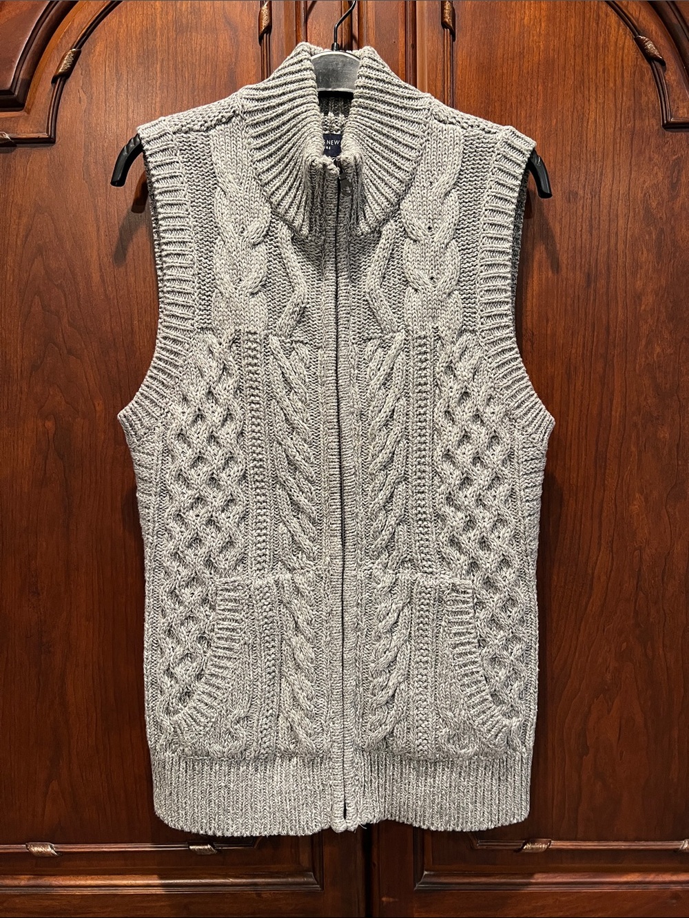 Jones New York Gray Cable Knit Zip-Up Vest
